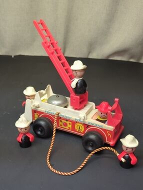 Vintage 1968 Fisher-Price Little People Fire Engine #720